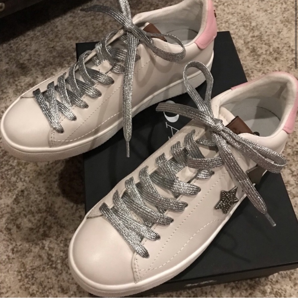 NEW Coach Signature Leather Low Top Sneakers